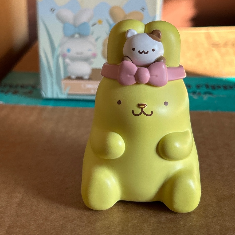Sanrio Ears Tying Up Pompompurin Top Toy Blind Box Figure